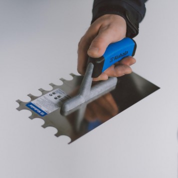 Гладилка с полукруглым зубом KUBALA 0463 для максимально толстого слоя клея.  Нержавеющая сталь-3